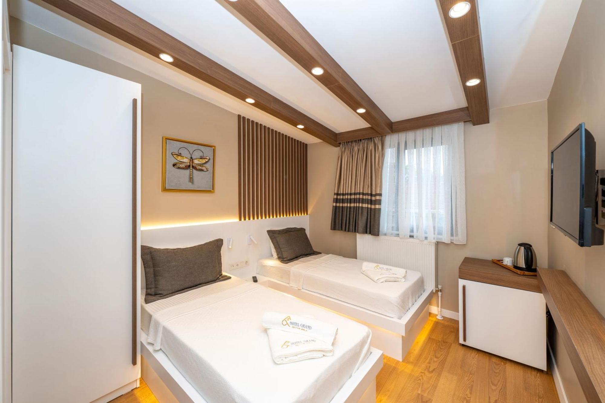 Hotel Grand Стамбул Екстер'єр фото