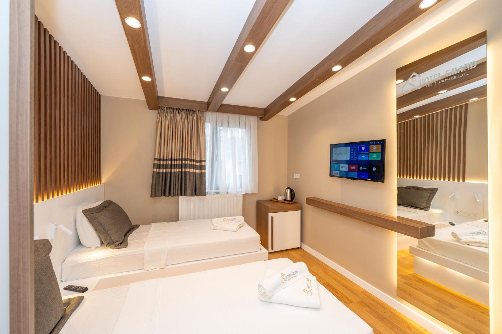 Hotel Grand Стамбул Екстер'єр фото