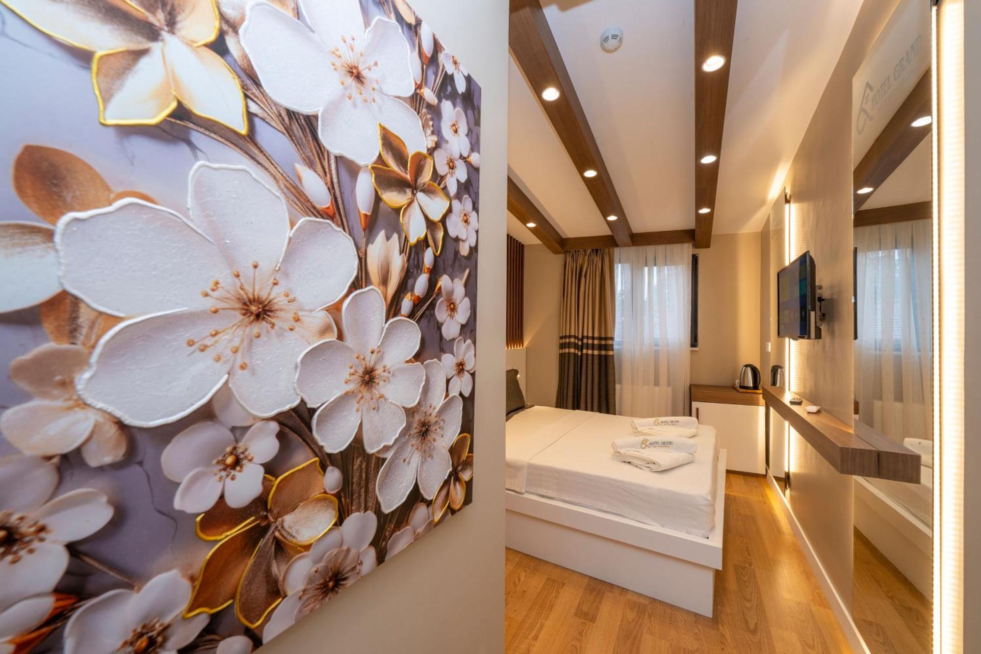 Hotel Grand Стамбул Екстер'єр фото