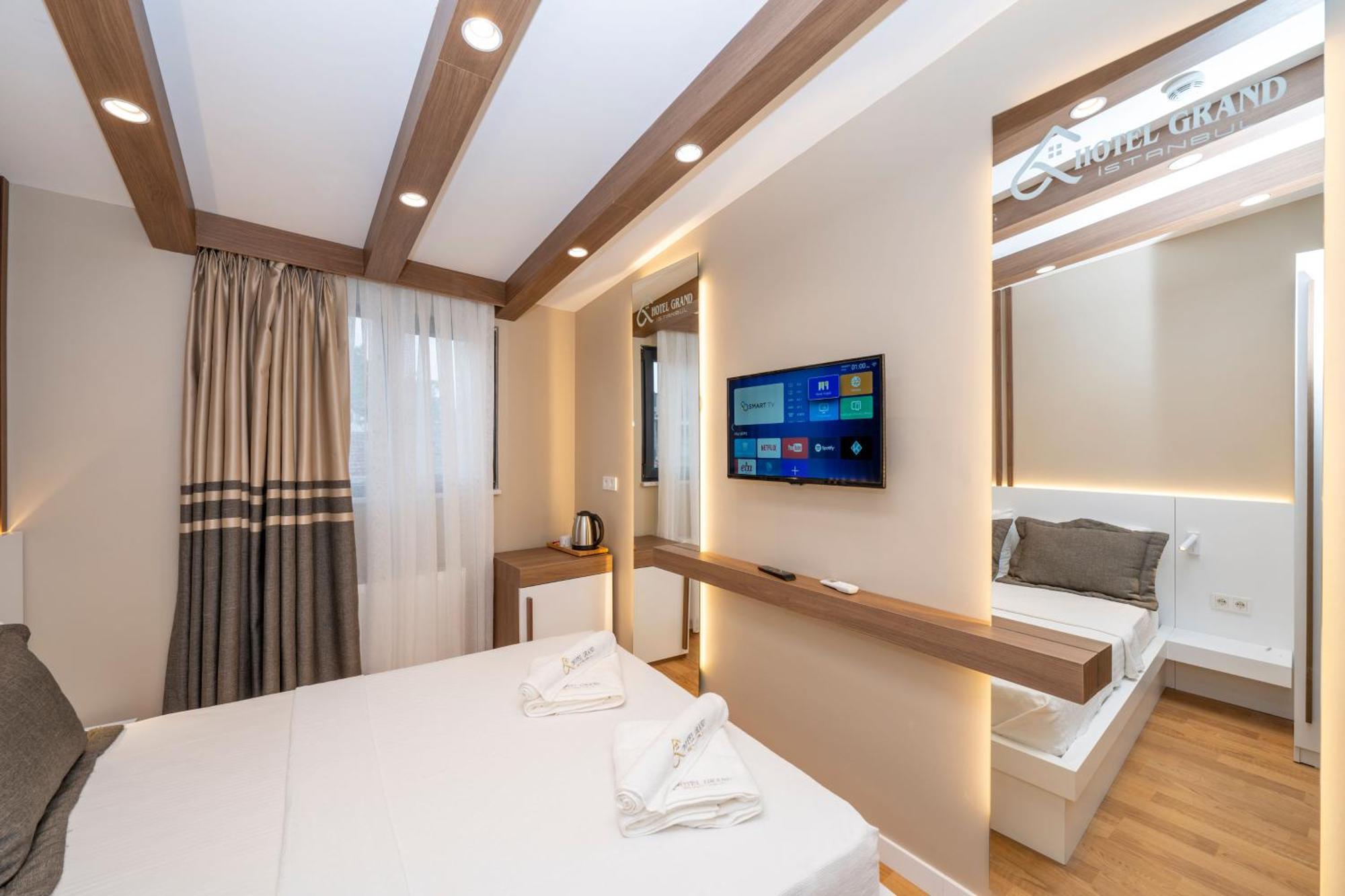 Hotel Grand Стамбул Екстер'єр фото