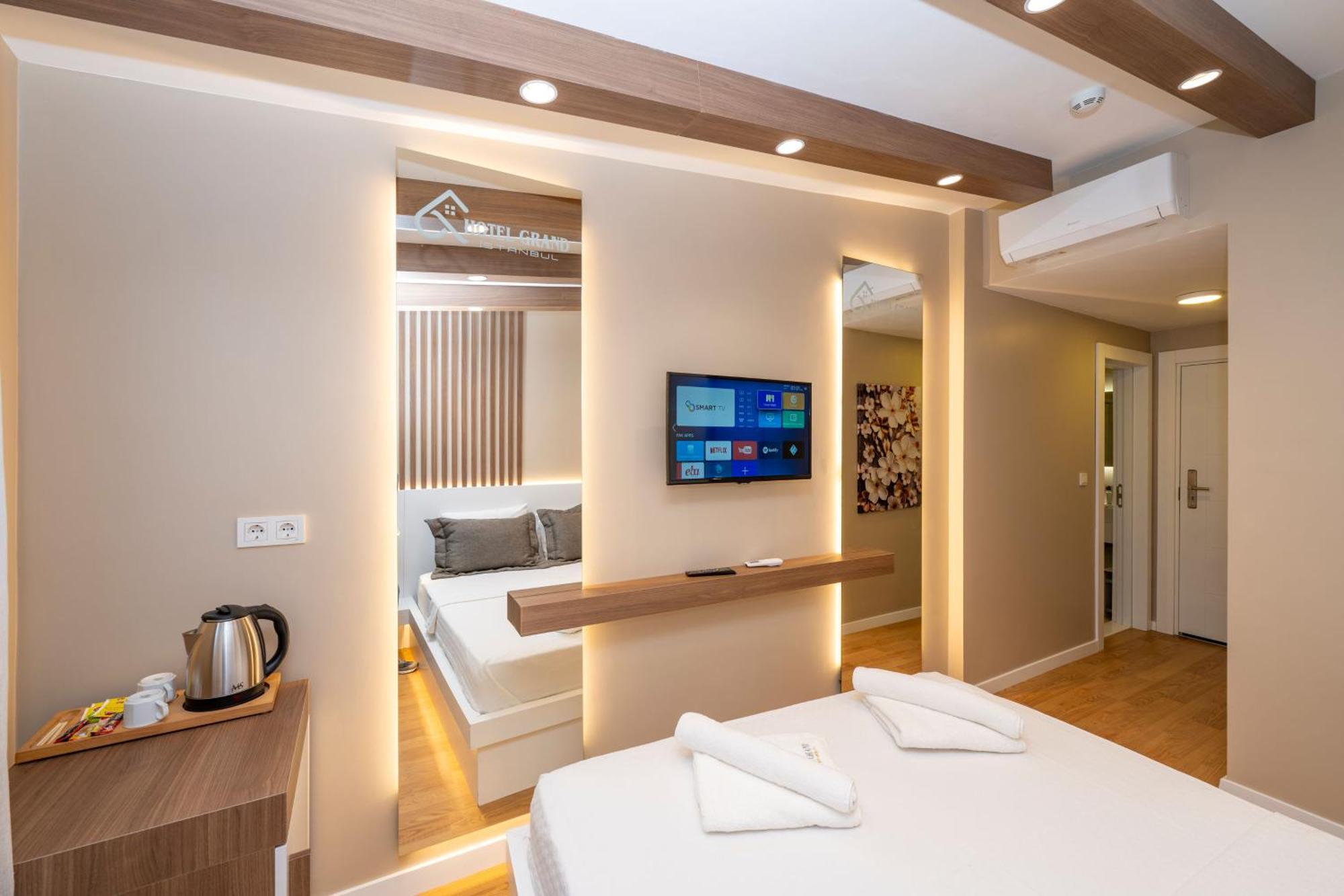 Hotel Grand Стамбул Екстер'єр фото